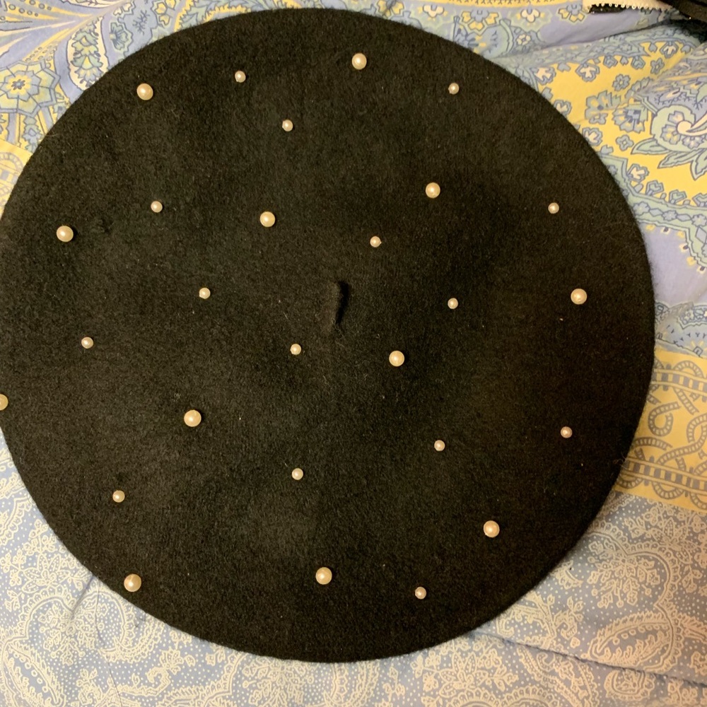 Beret - image 1